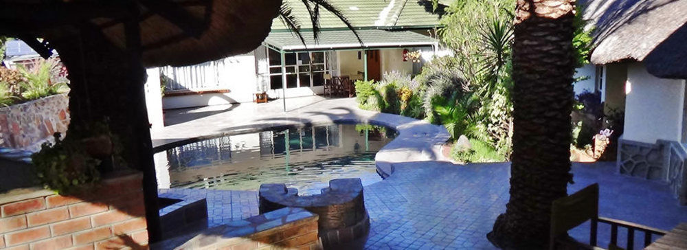 Parrot Lodge Bulawayo Exterior photo