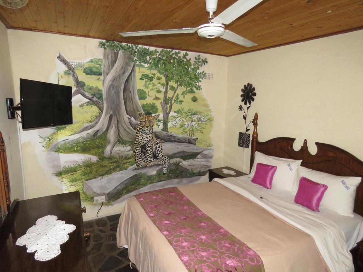Parrot Lodge Bulawayo Exterior photo